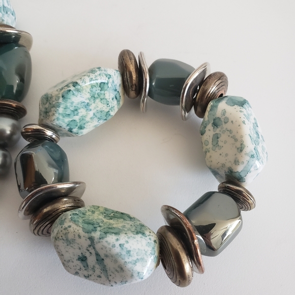 Jewelmint Turquoise Silver Tone Set of Necklace and Bracelet - Picture 10 of 15